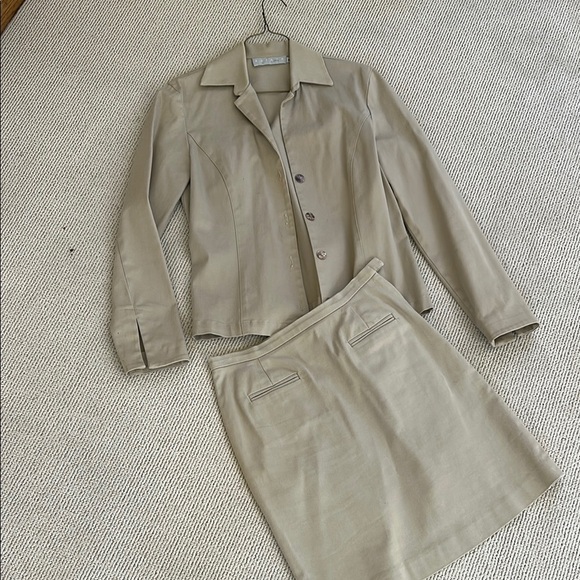 Tan Pencil Skirt and Blazer Set Knee-Length for Work🌿 - Picture 1 of 8